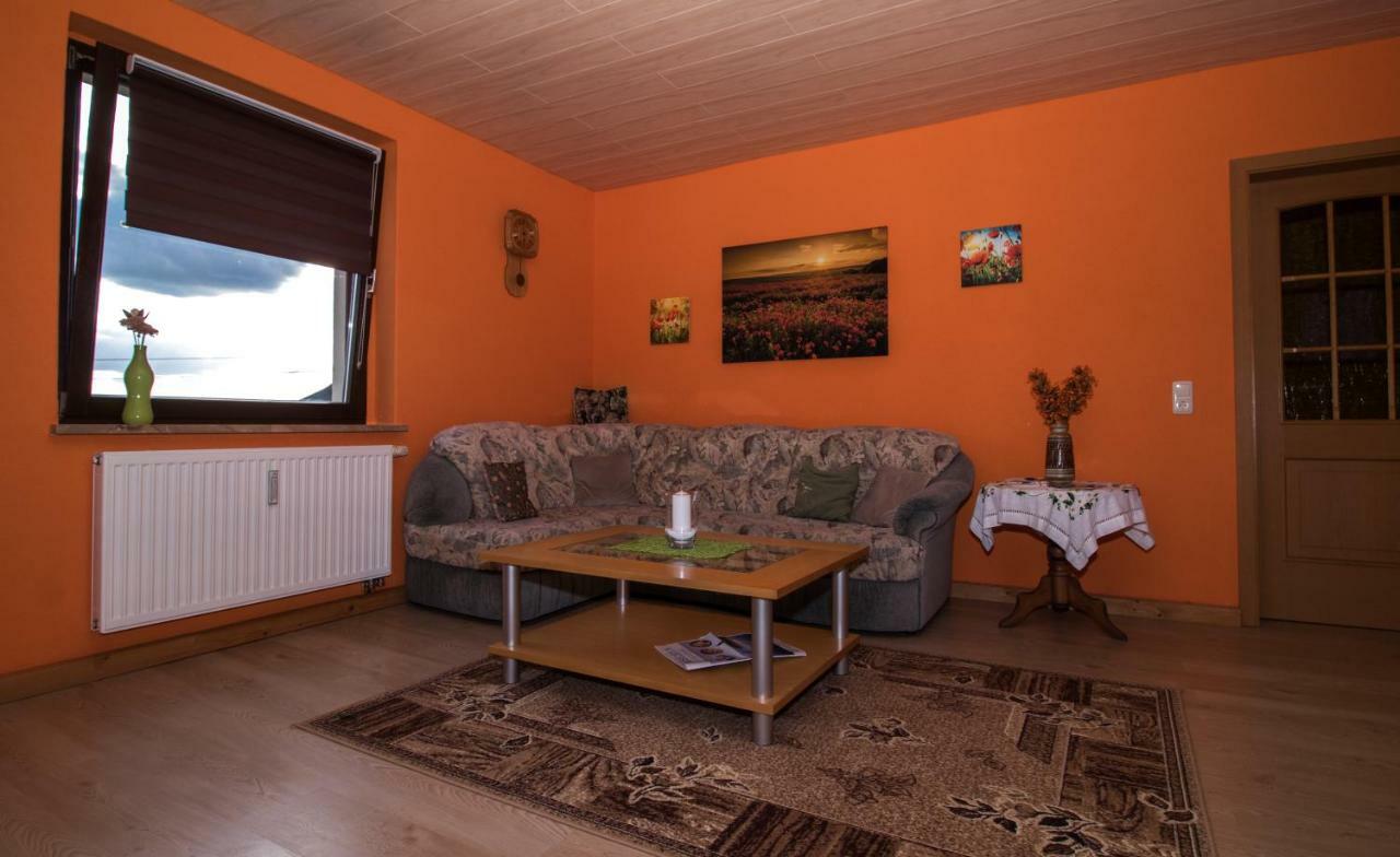 Am Balkon Des Erzgebirges Apartment Bernsbach Exterior foto